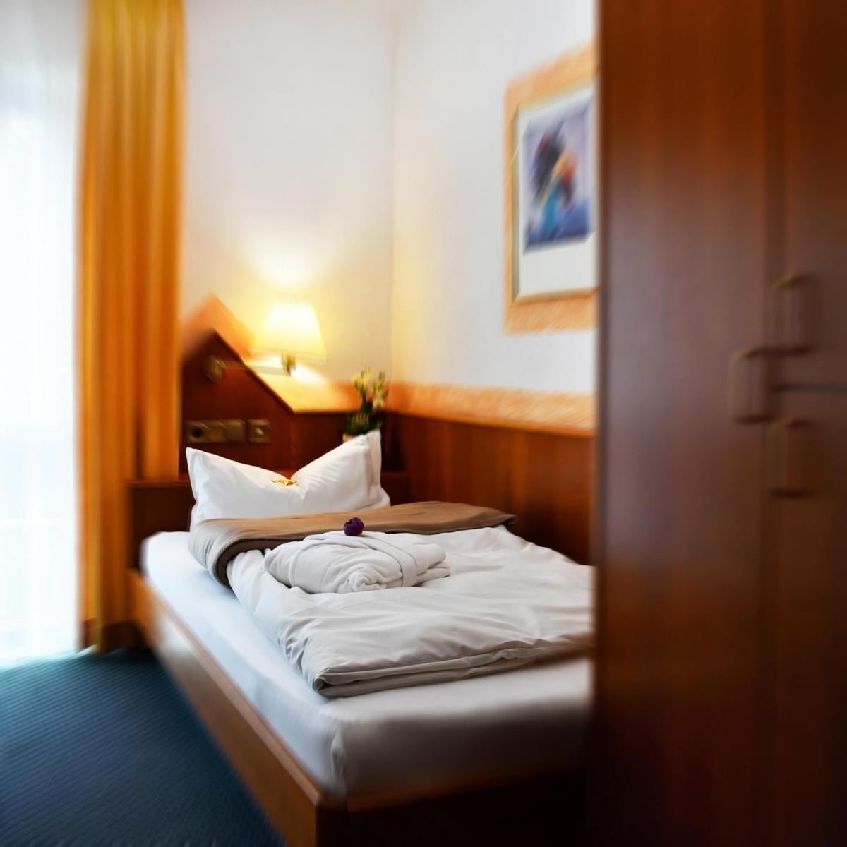 Hotel Schoene Aussicht Gießen Exteriör bild