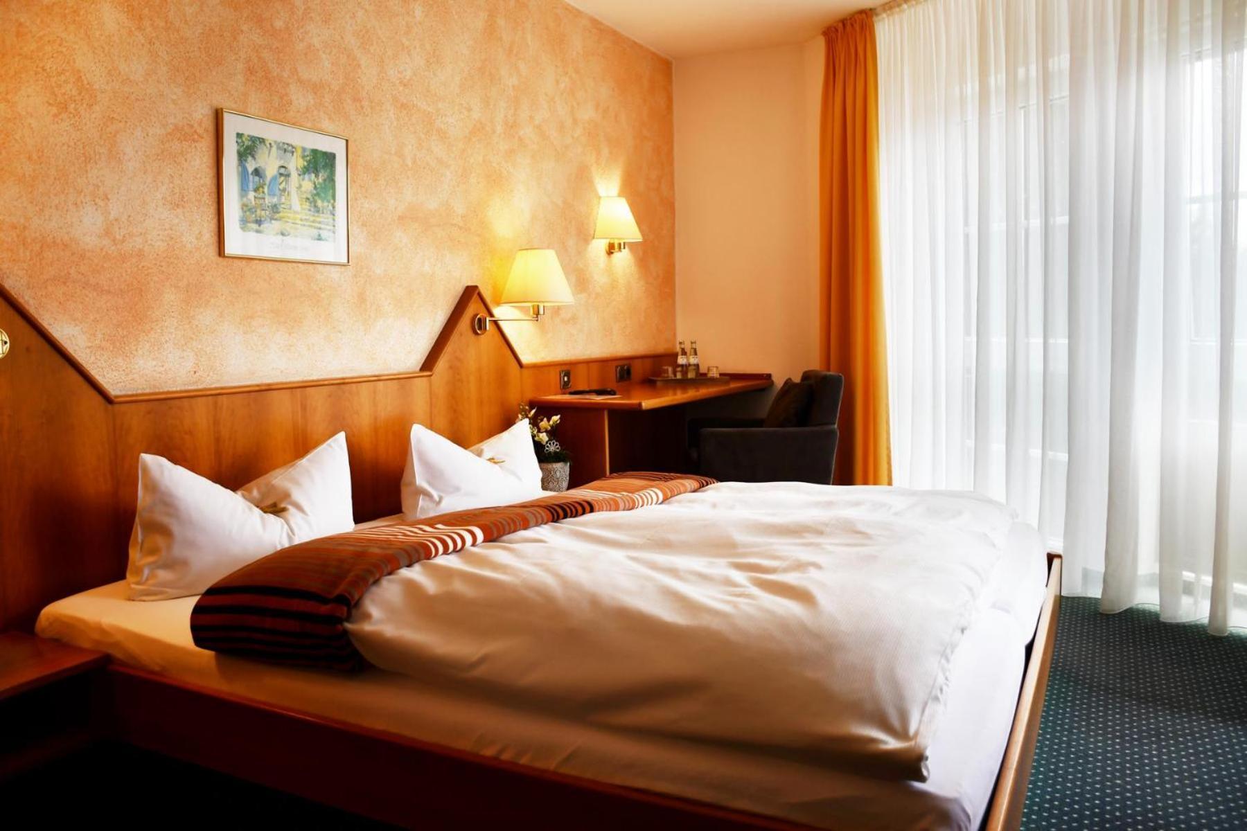 Hotel Schoene Aussicht Gießen Exteriör bild